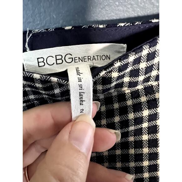 BCBGeneration Gingham Zip in Back Cropped Pants Size 2 - Picture 4 of 6